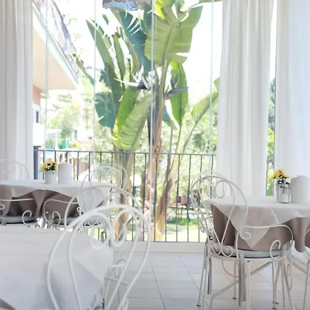 Beb Pacifica Bed & Breakfast *