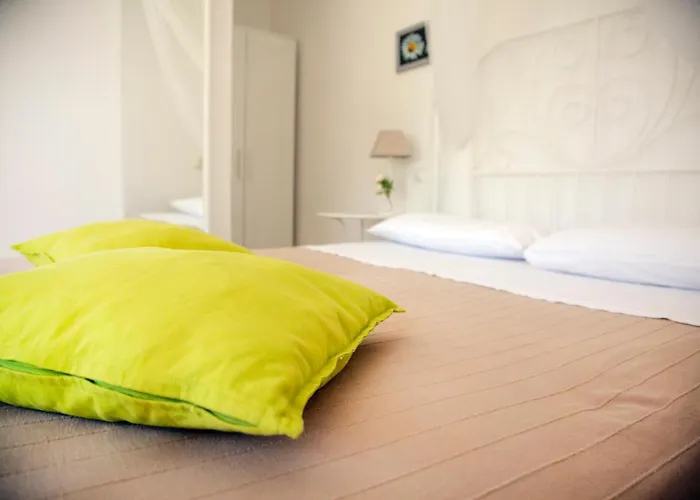 לינה וארוחת בוקר Beb Pacifica 3*