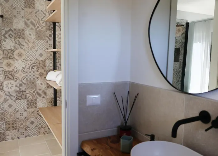 לינה וארוחת בוקר Beb Pacifica 3*